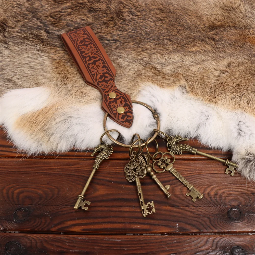 Détails de la clé de porte pirate avec pendentifs