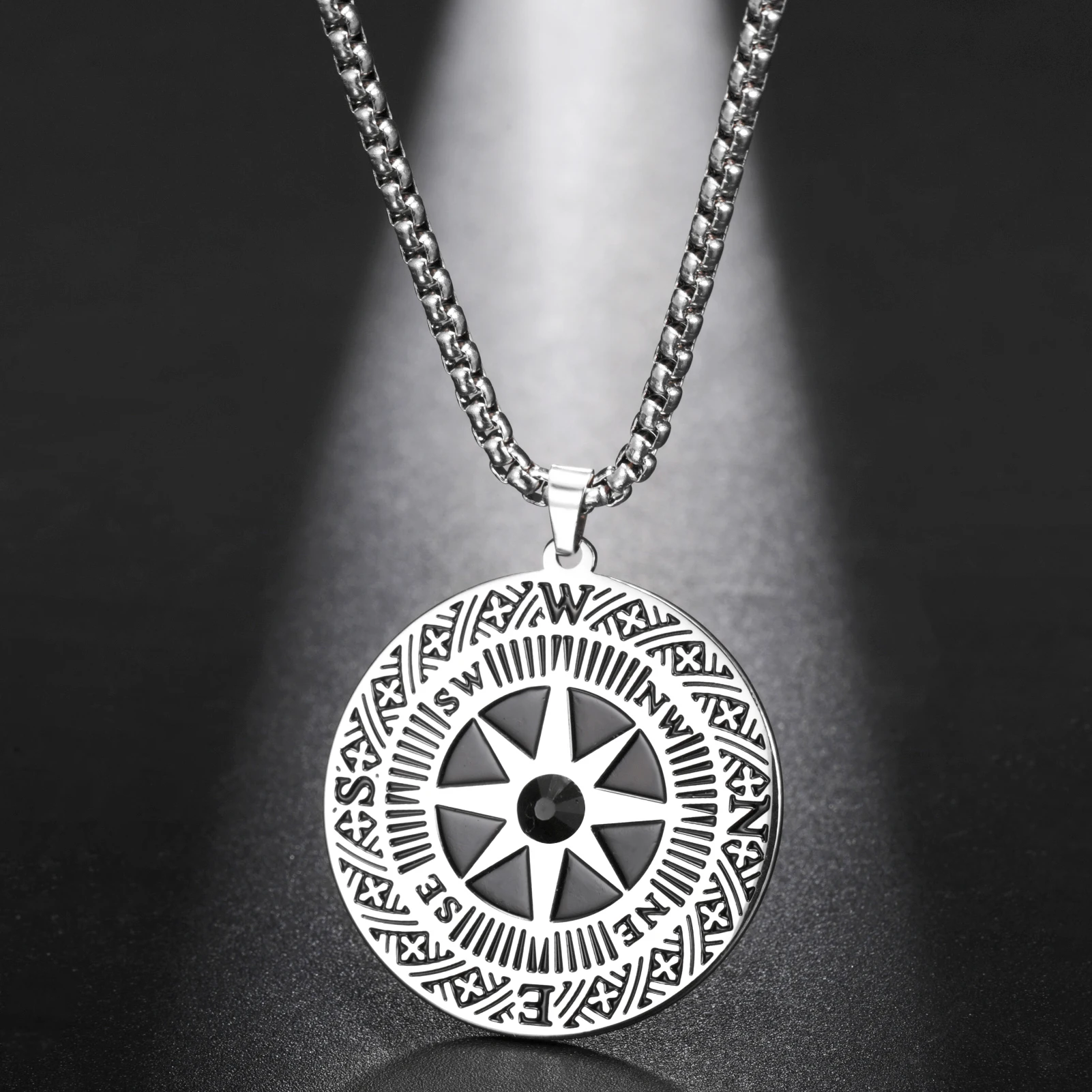 Chaîne de pendentif mesurant 60 cm en acier inoxydable
