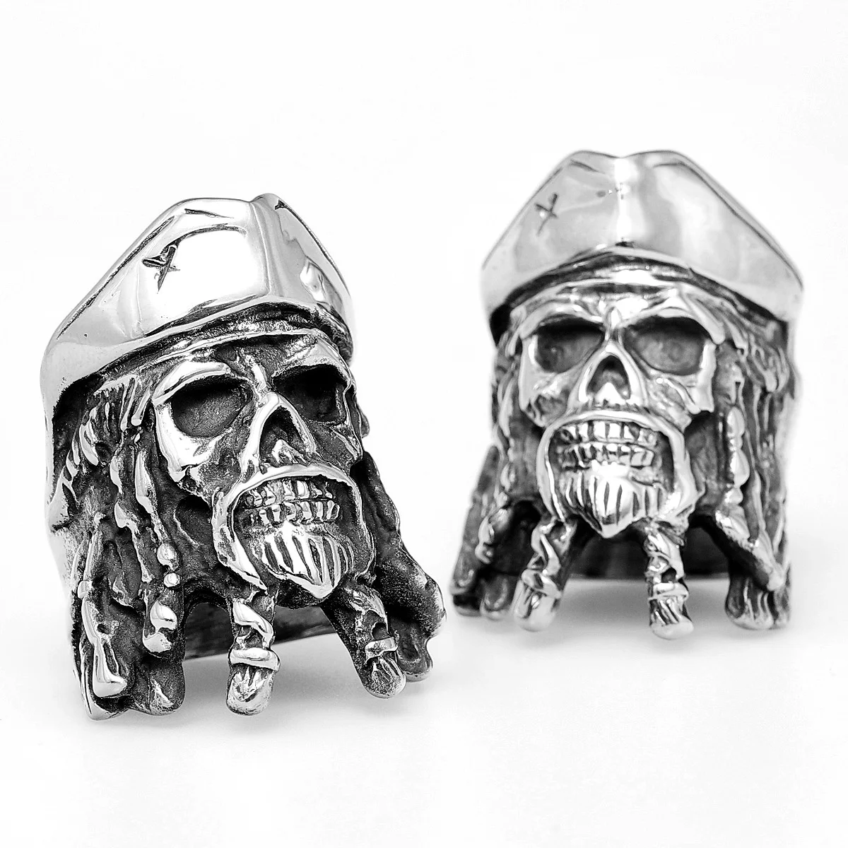 Bague avec motif de tête de mort de pirate en acier inoxydable