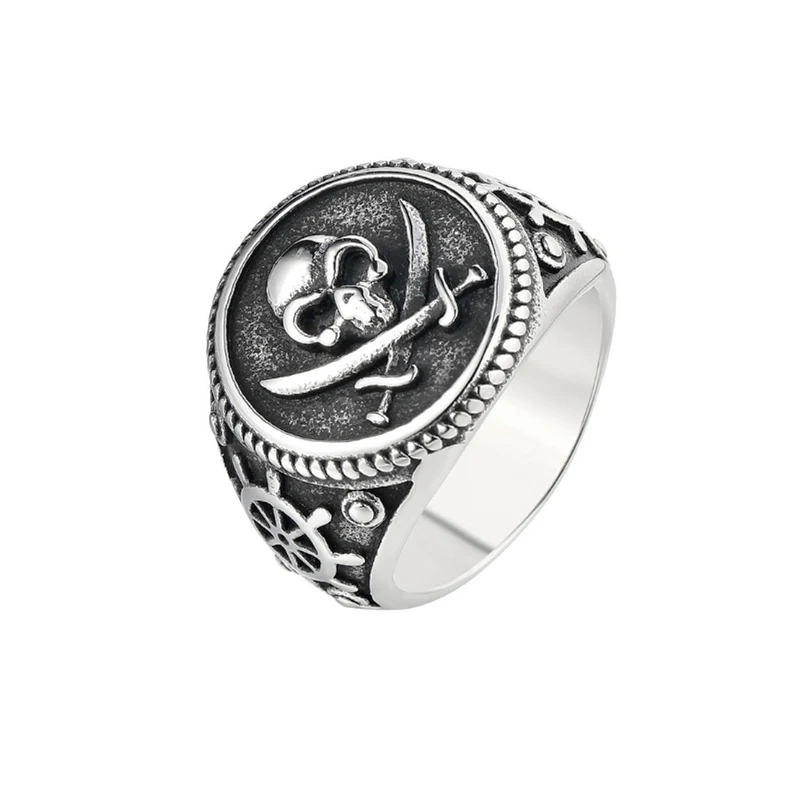 bague homme de pirate en acier inoxydable avec design tête de mort